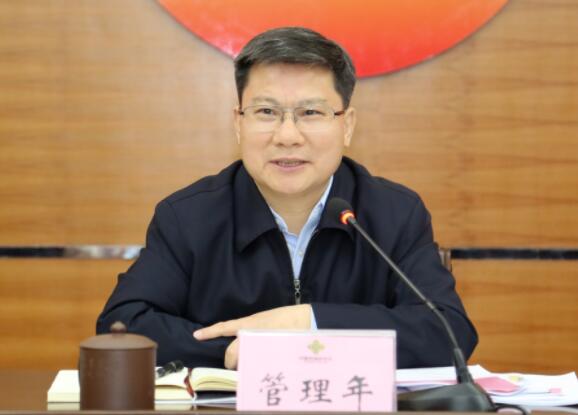 管理年簡歷：廣西自治區(qū)人大副秘書長管理年，曾任廣西總工會黨組書記、常務(wù)副主席、供銷社主任